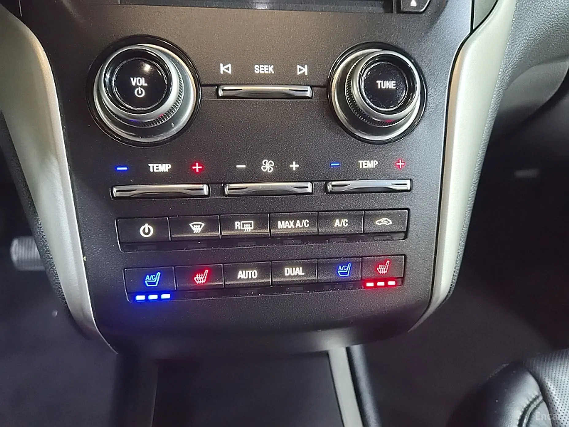 Lincoln MKC превью 9