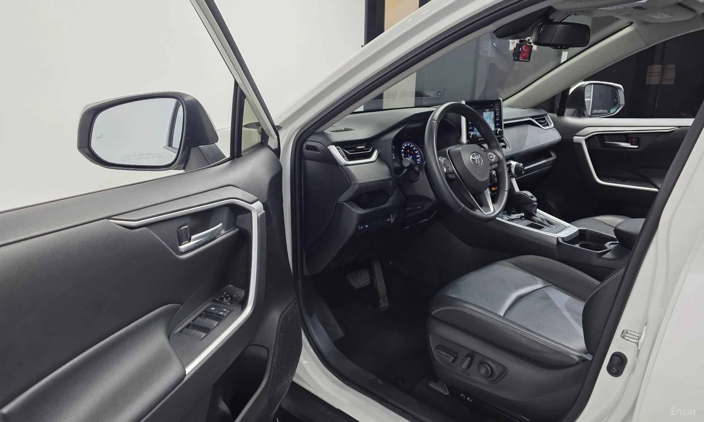Toyota RAV4 5th Generation превью 10
