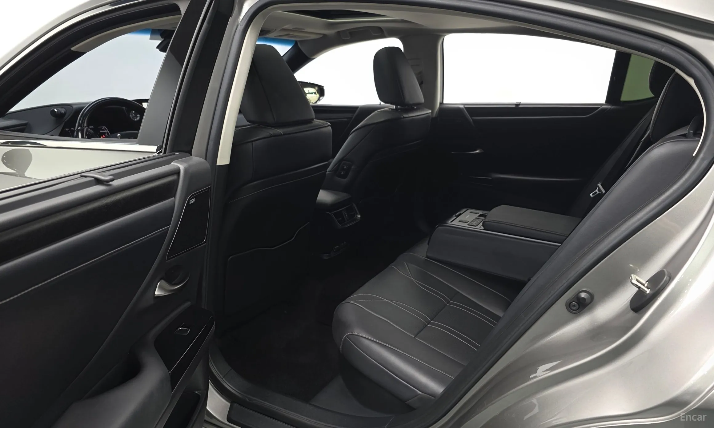 Lexus ES300h 7th Generation превью 11