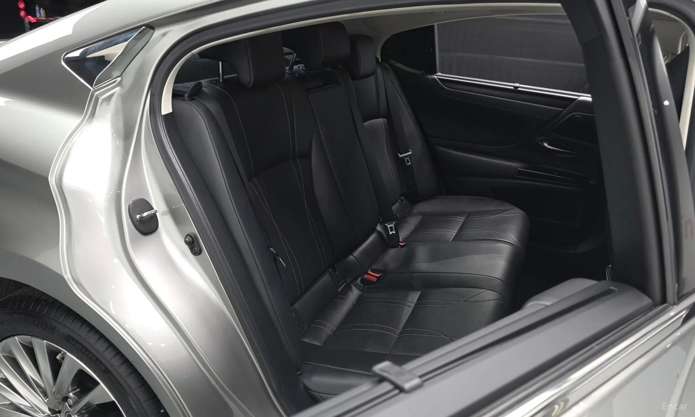 Lexus ES300h 7th Generation превью 12