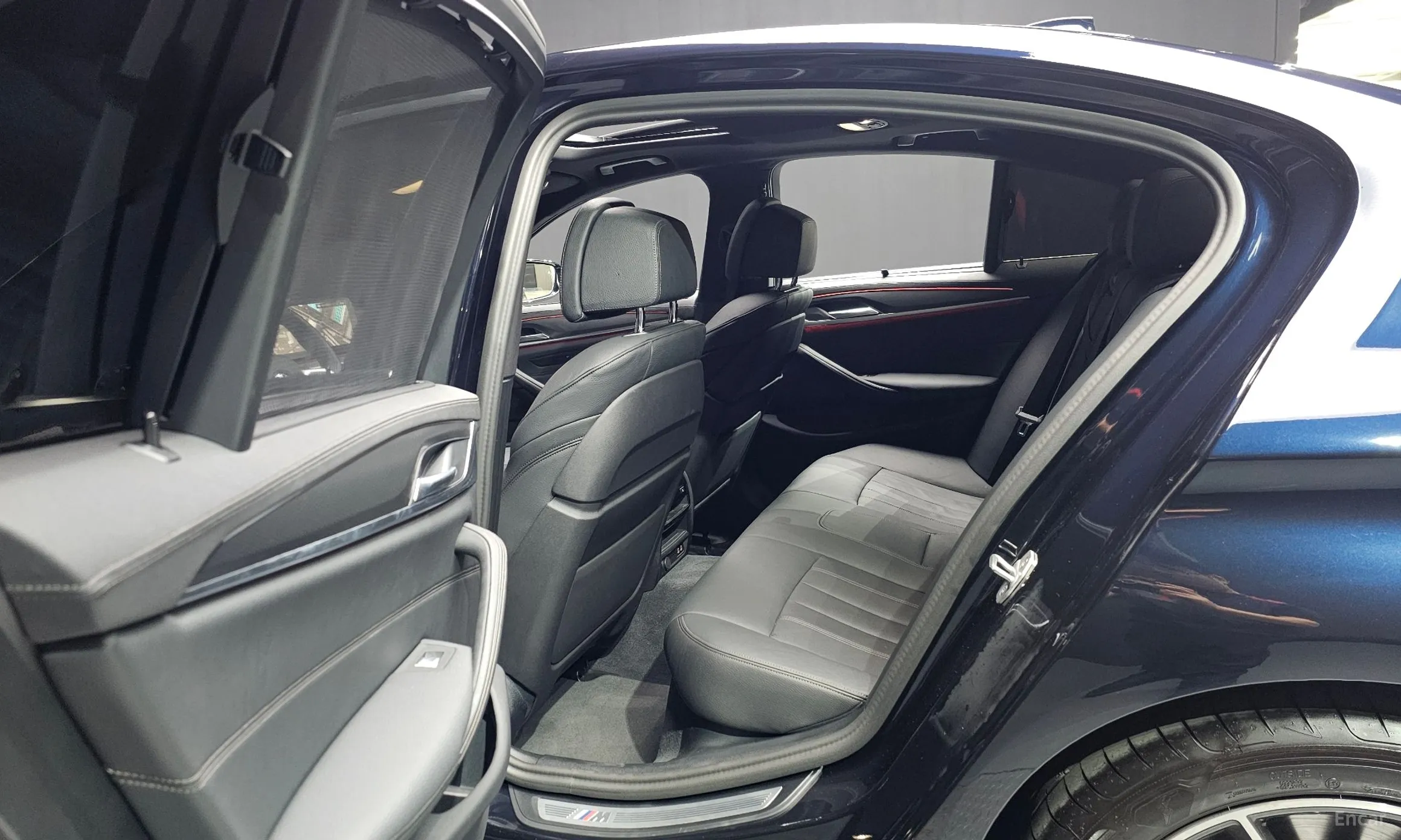 BMW 5 Series (G30) превью 11
