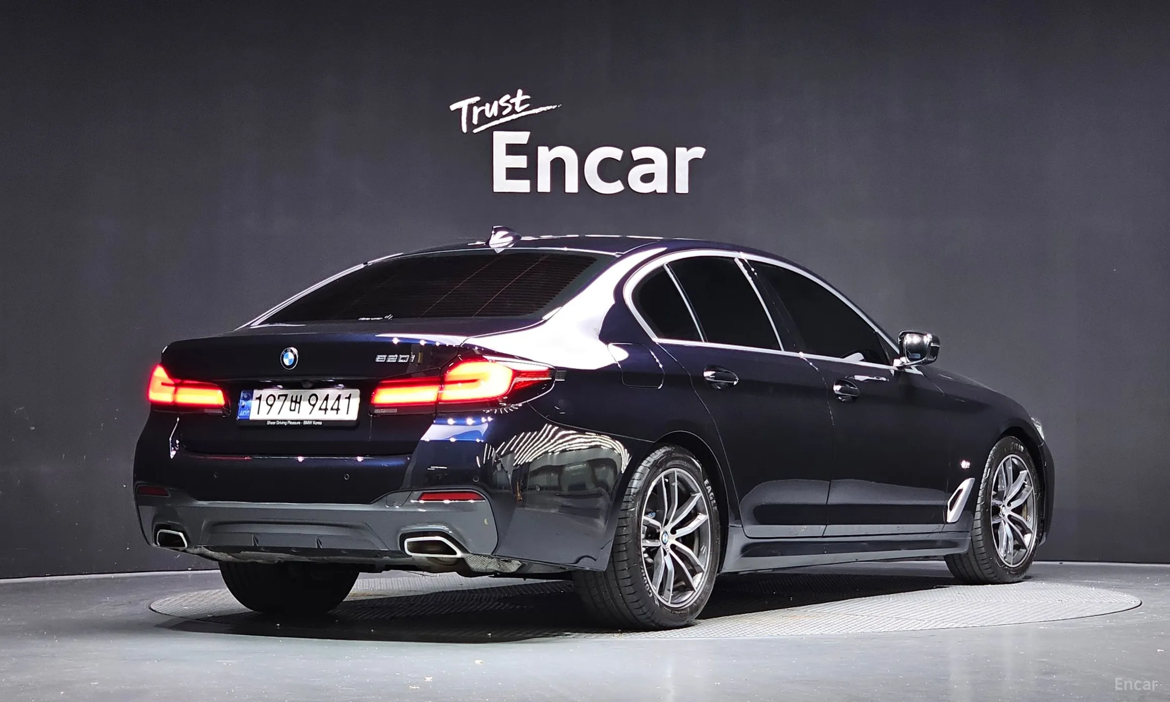 BMW 5 Series (G30) превью 2