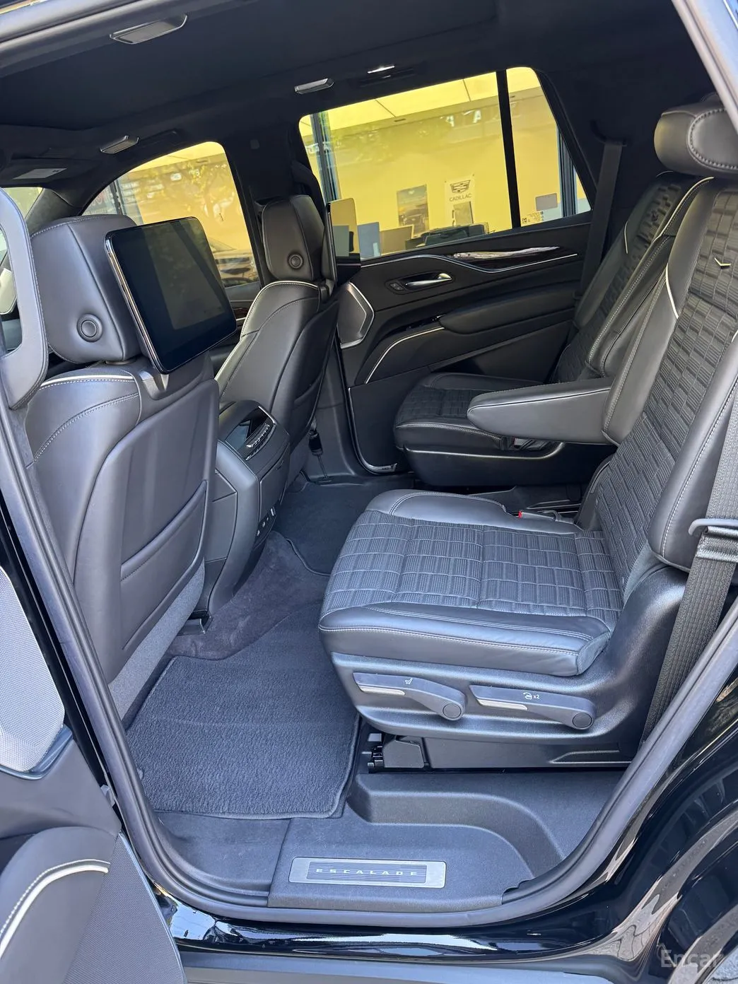 Cadillac Escalade 5th Generation превью 10