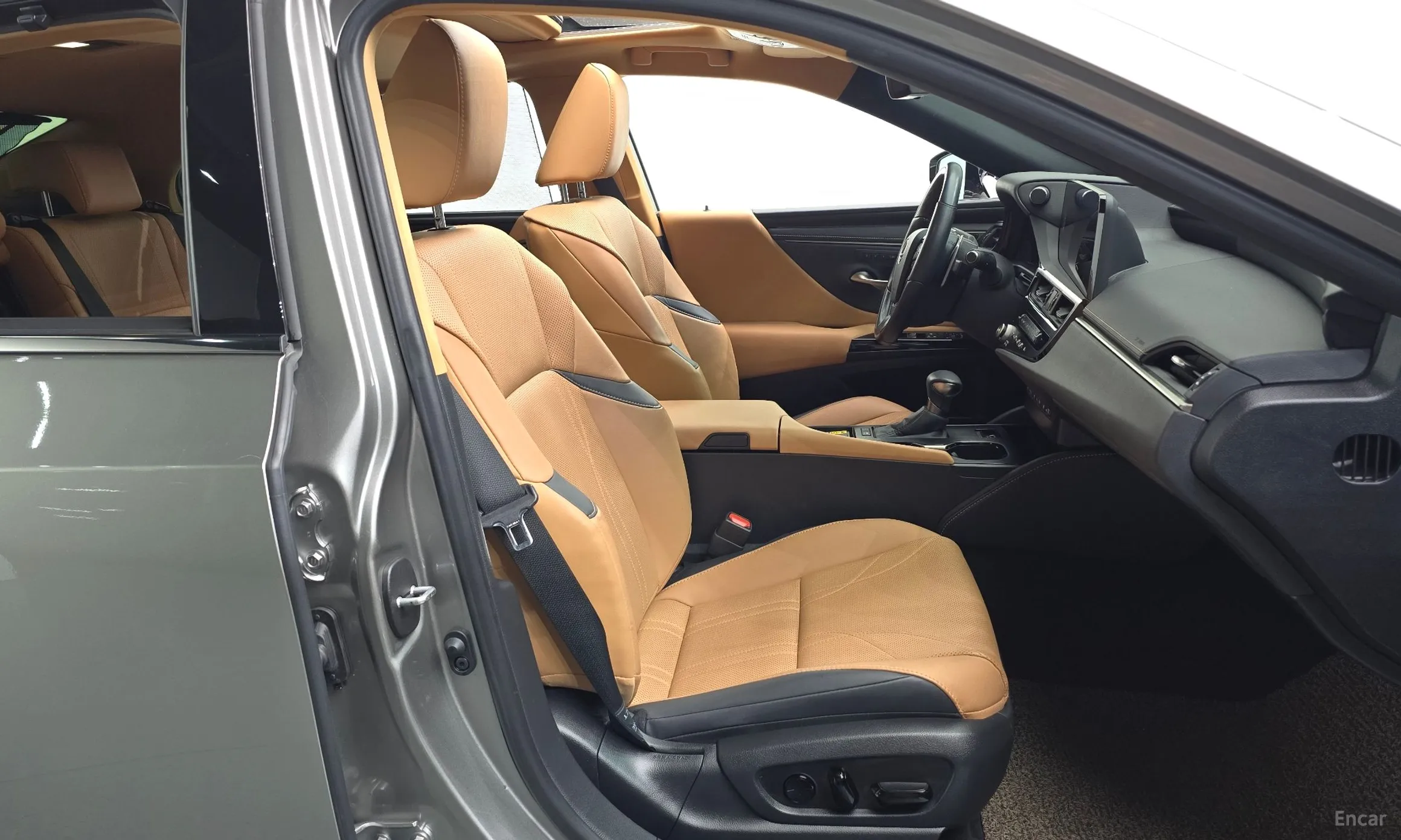 Lexus ES300h 7th Generation превью 12
