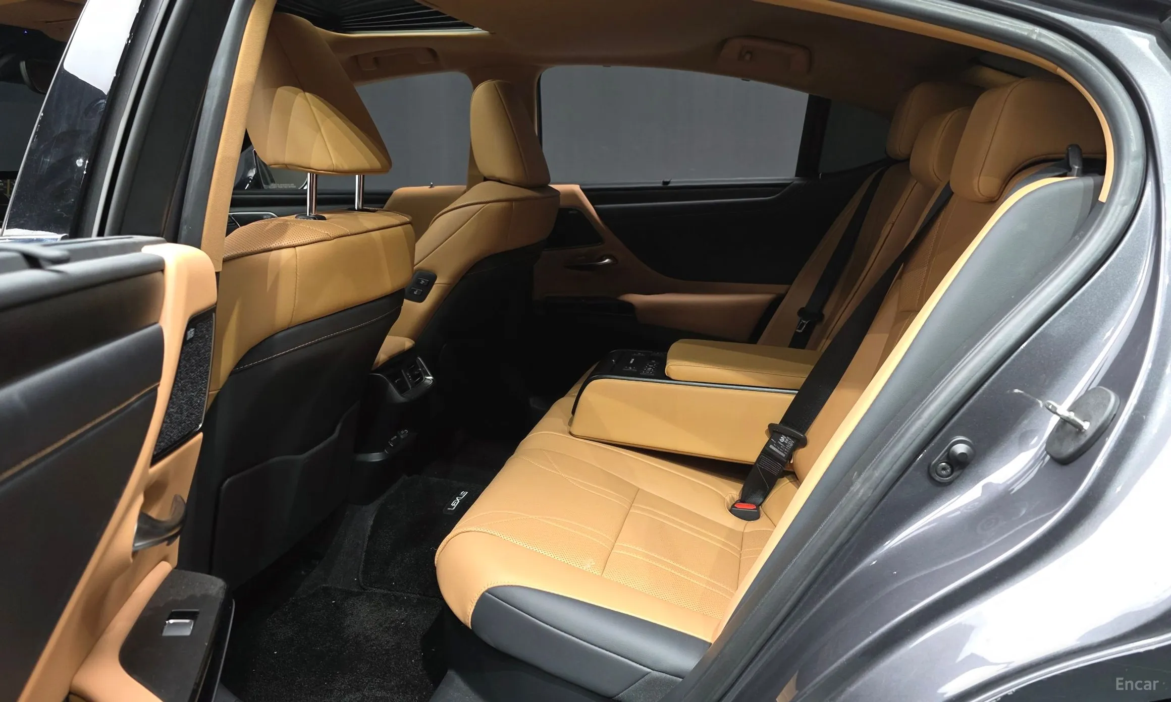 Lexus ES300h 7th Generation превью 11