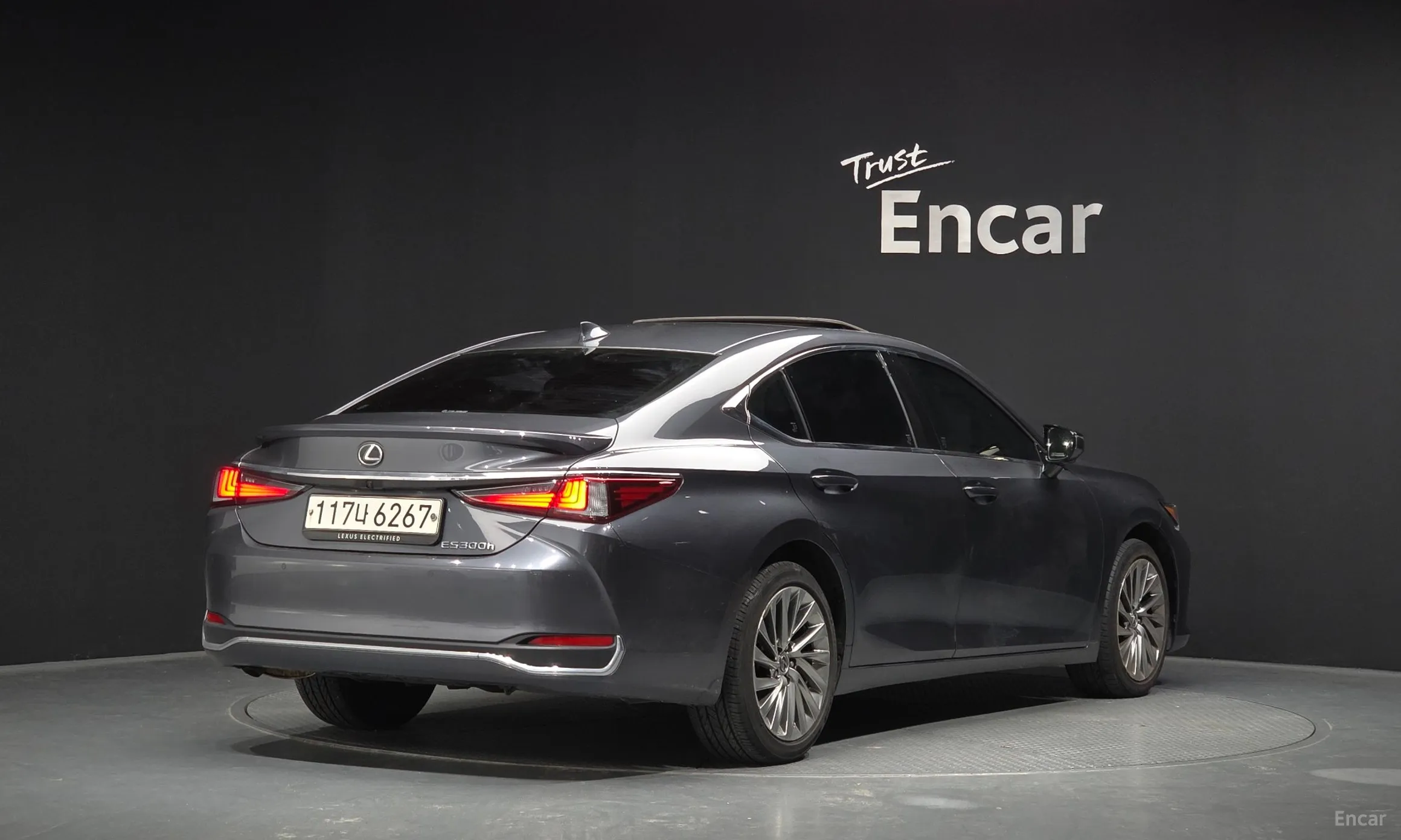 Lexus ES300h 7th Generation