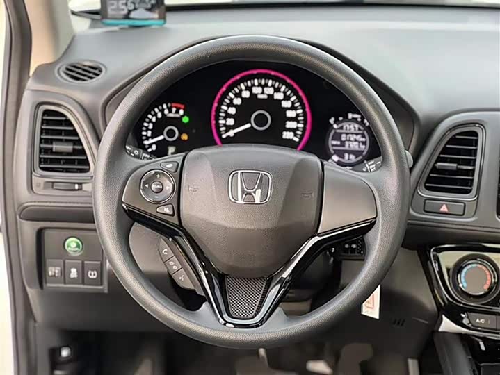 Honda Vezel превью 4
