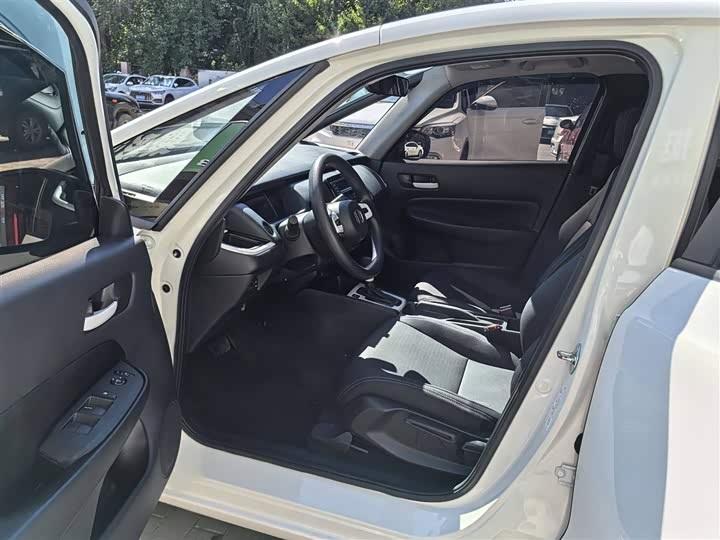 Honda Fit превью 6