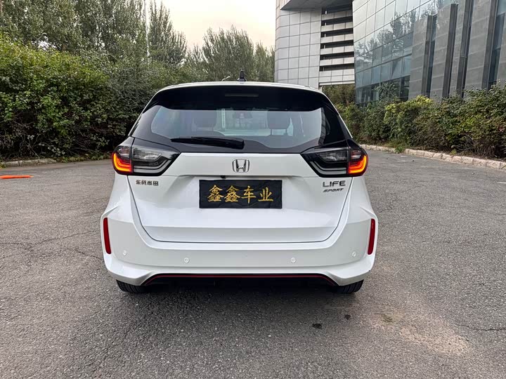 Honda Life превью 3
