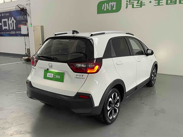Honda Fit превью 3