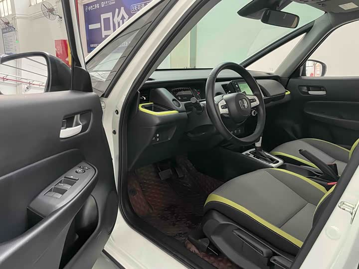 Honda Fit превью 5