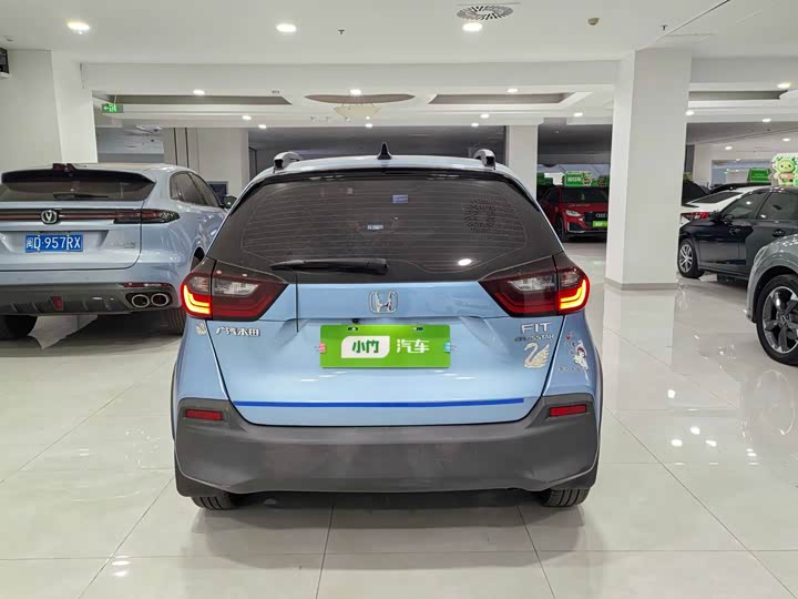 Honda Fit превью 4