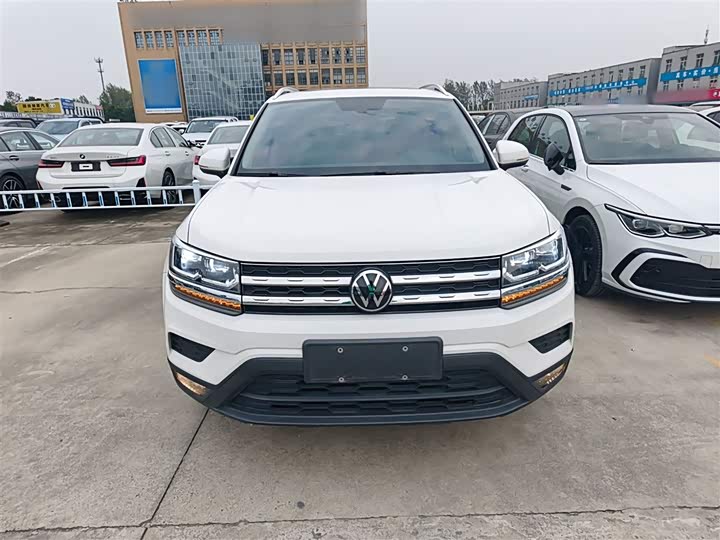 Volkswagen Tharu превью 2
