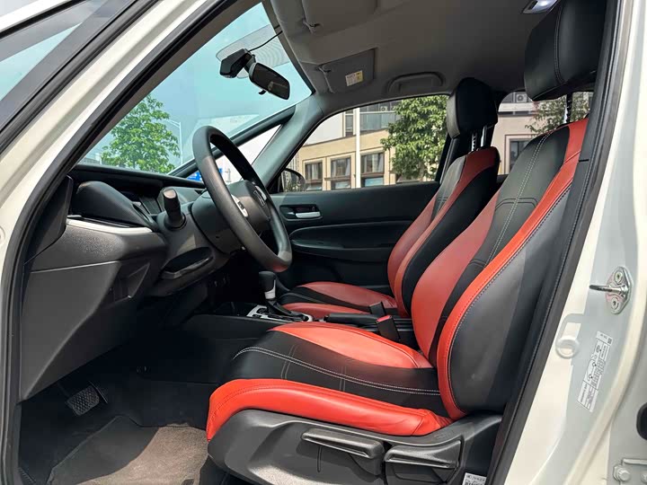 Honda Fit превью 5