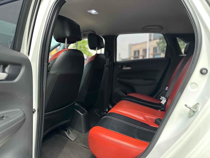 Honda Fit превью 6