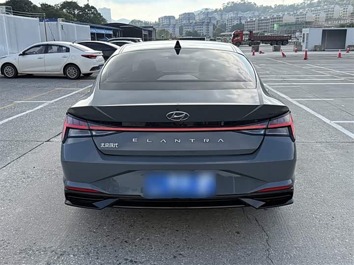 Hyundai Elantra превью 4