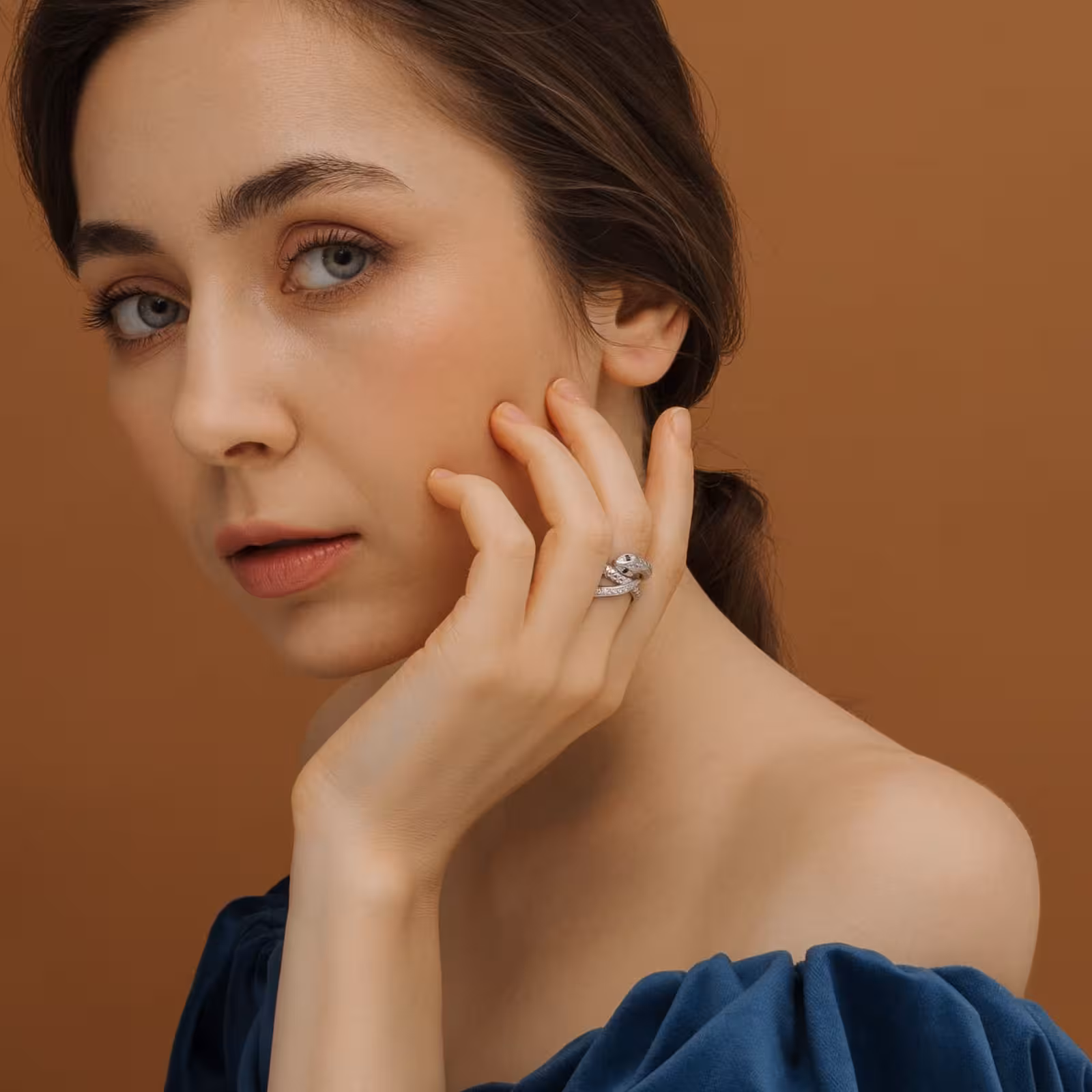 Кольцо из серебра с фианитами — фото 4