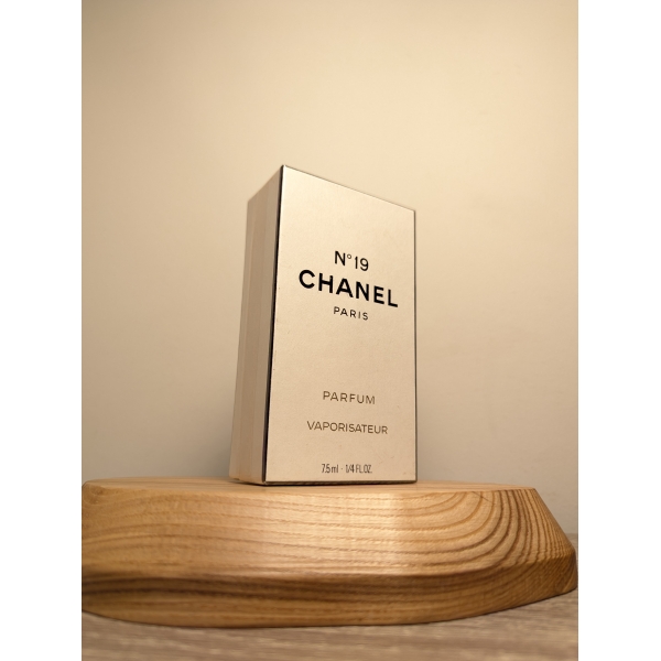 Духи Chanel № 19 7,5 мл винтаж 1980-х годов спрей в слюде