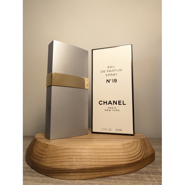 Парфюмерная вода Chanel № 19 Eau de Parfum EDP 50 мл винтаж 1995 года спрей