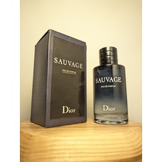 Парфюмерная вода Christian Dior Sauvage EDP 100 мл 2023 года спрей