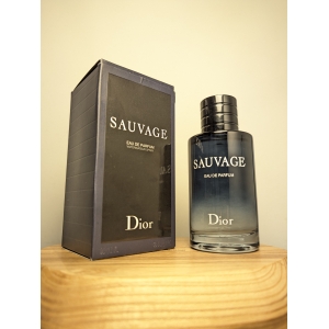 Парфюмерная вода Christian Dior Sauvage EDP 100 мл 2023 года спрей