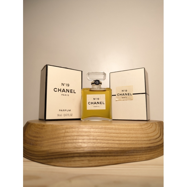 Духи Chanel № 19 14 мл винтаж 1970-х годов сплэш пломба