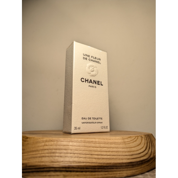 Туалетная вода Chanel Une Fleur de Chanel EDT 35 мл винтаж 1998 года спрей в слюде