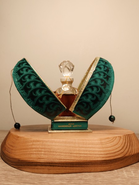 Духи Новая Заря Каменный цветок винтаж 1970-х годов сплэш пломба