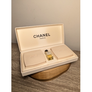 Набор Chanel № 5 EDT 4 мл + 2 мыла по 76 г винтаж 1990-х годов