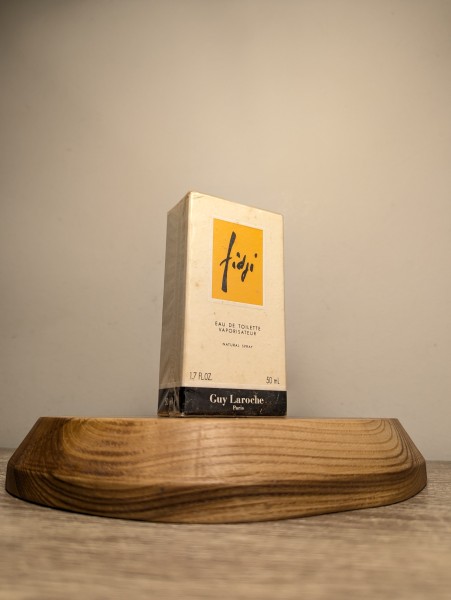 Туалетная вода Guy Laroche Fidji EDT 50 мл винтаж 1993 года спрей в слюде