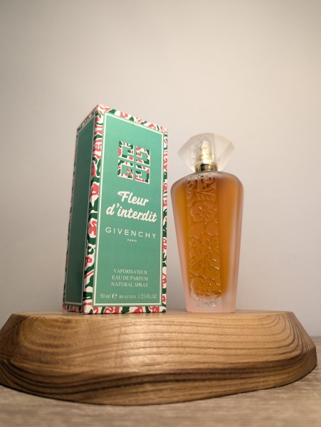 Парфюмерная вода Givenchy Fleur d'Interdit EDP 50 мл винтаж 1990-х годов спрей