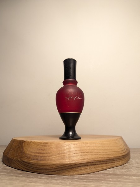 Парфюмерная вода Shiseido Myth of Saso EDP 30 мл винтаж 1980-х годов спрей