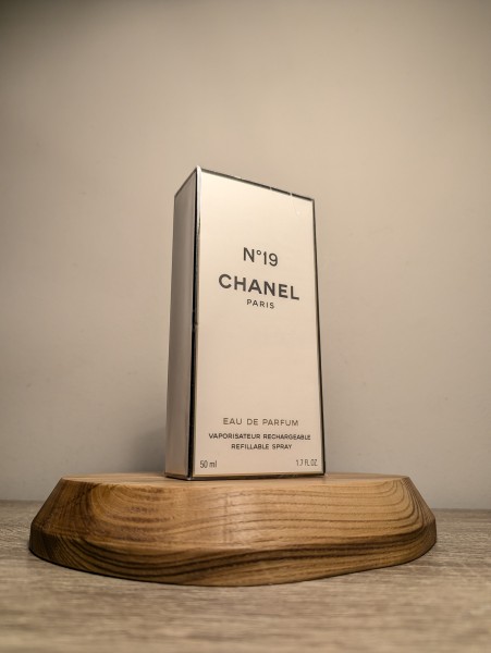 Парфюмерная вода Chanel № 19 Eau de Parfum EDP 50 мл винтаж 1999 года спрей в слюде