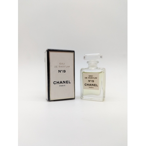 Парфюмерная вода Chanel № 19 Eau de Parfum EDP 4 мл винтаж 1984 года сплэш Парфюмерная вода Chanel № 19 Eau de Parfum EDP 4 мл винтаж 1984 года сплэш