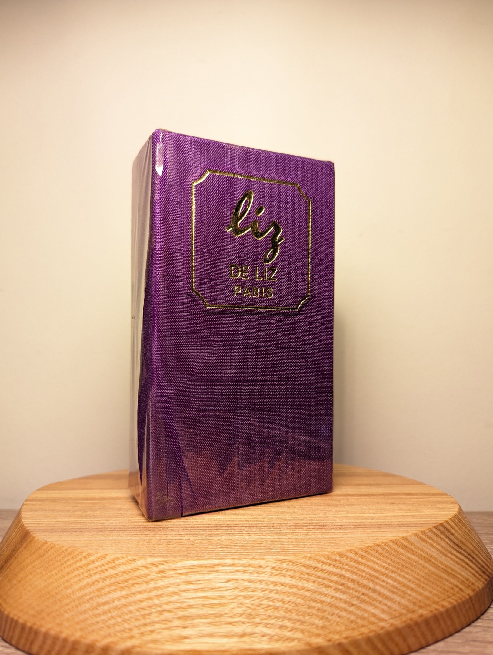 Духи Liz Claiborne Liz — винтажный флакон