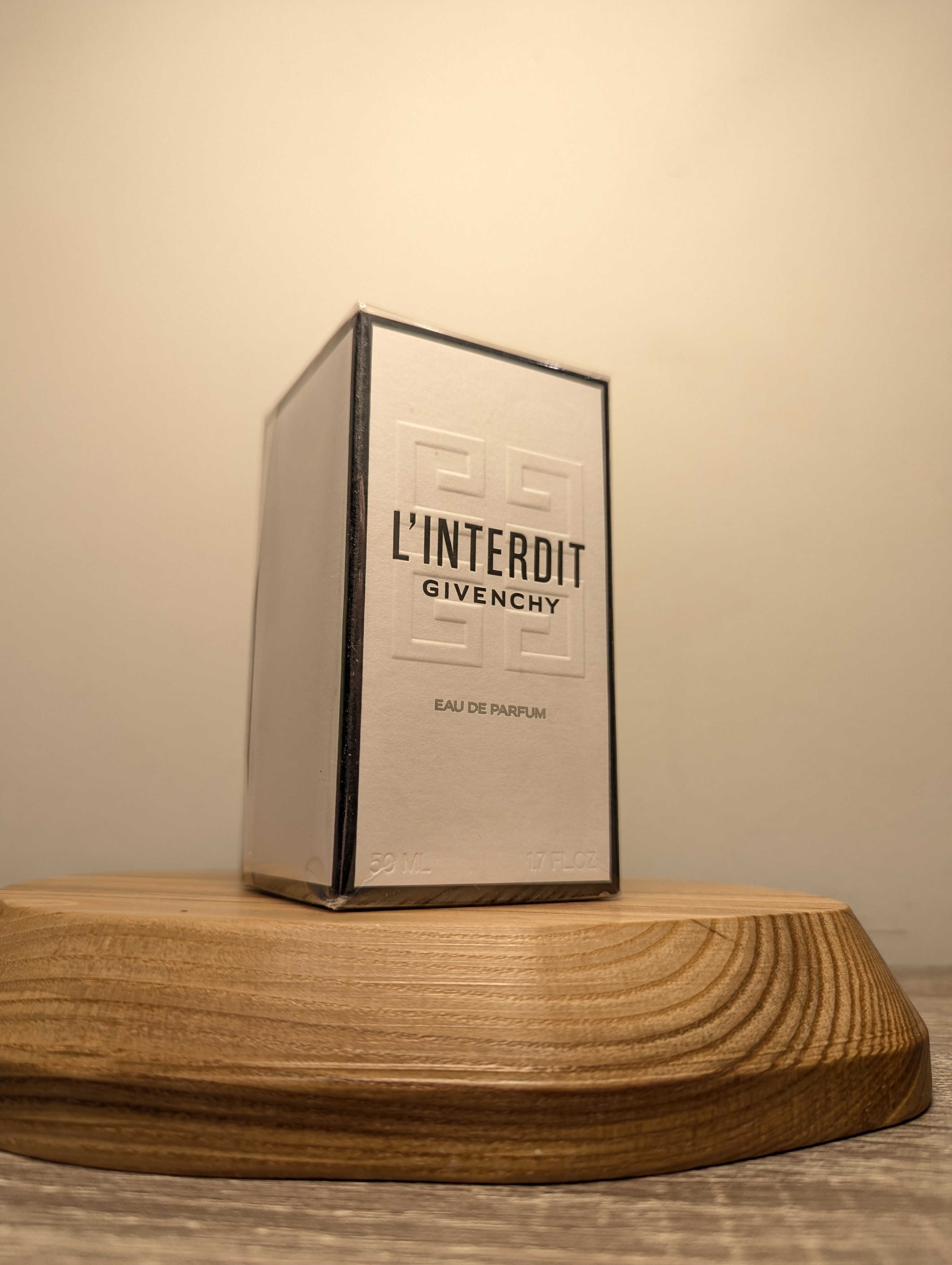 Духи Givenchy L'Interdit Eau de Parfum — винтажный флакон