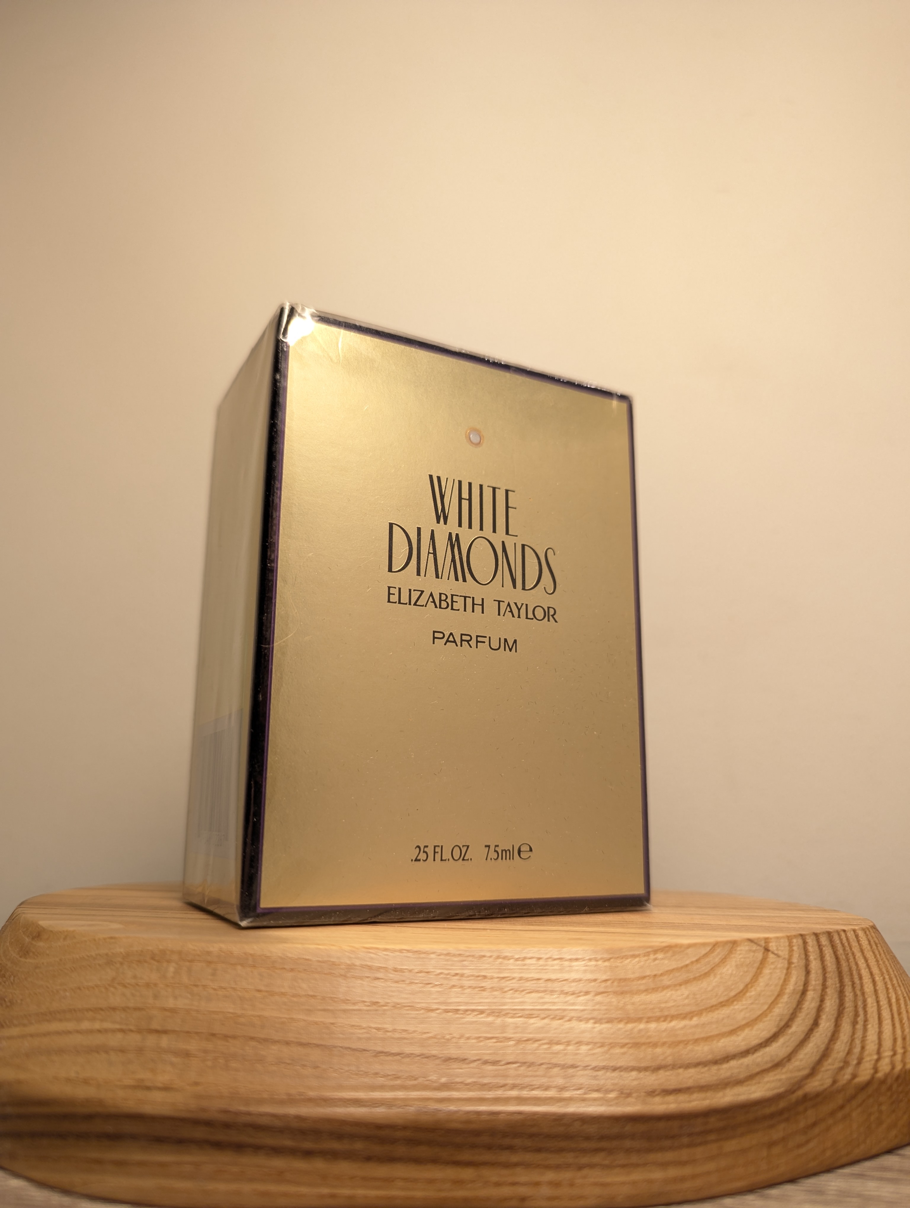 Духи Elizabeth Taylor White Diamonds — винтажный флакон