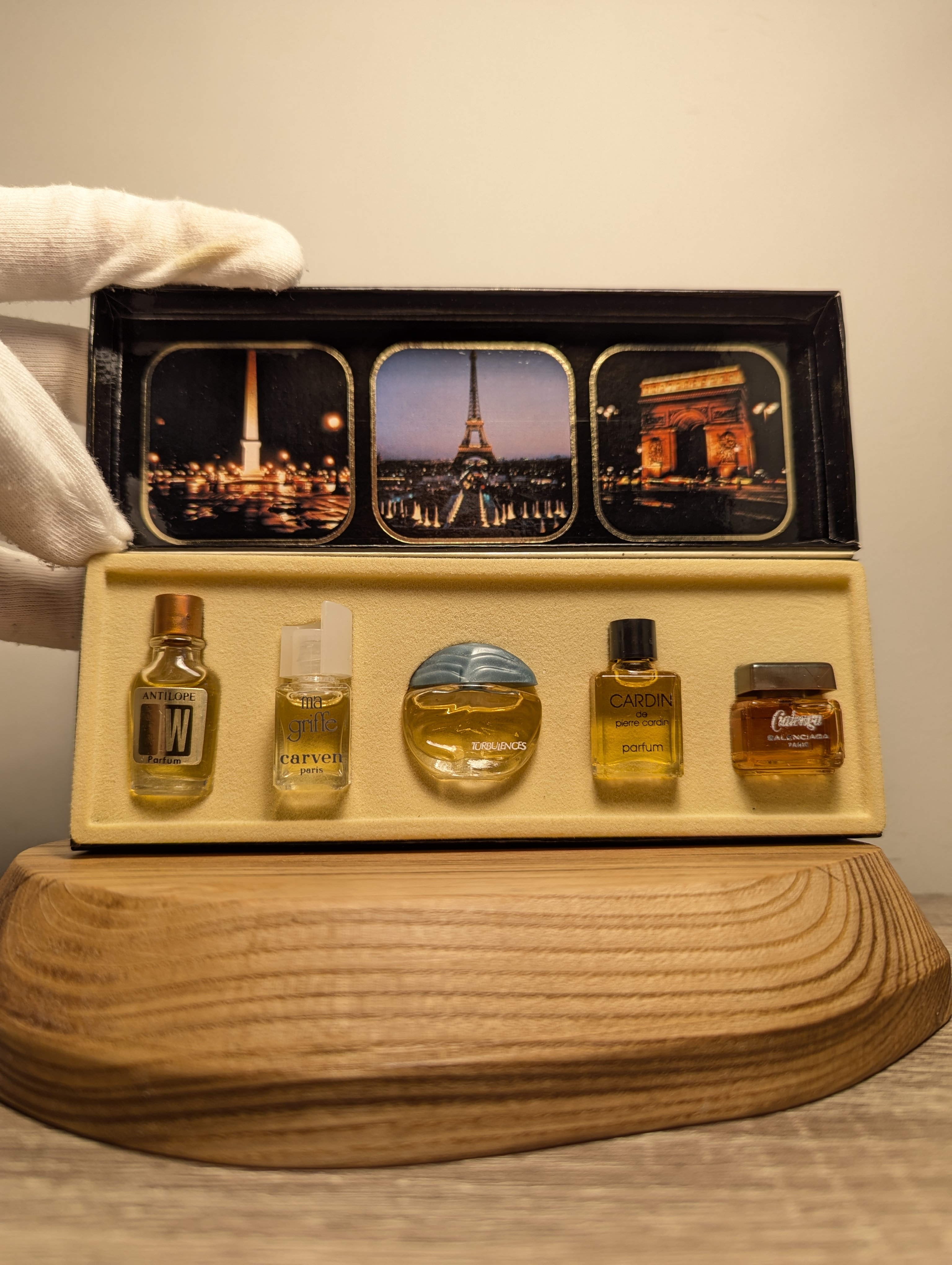 Духи Les meilleurs Parfums de Paris Les meilleurs Parfums de Paris — винтажный флакон