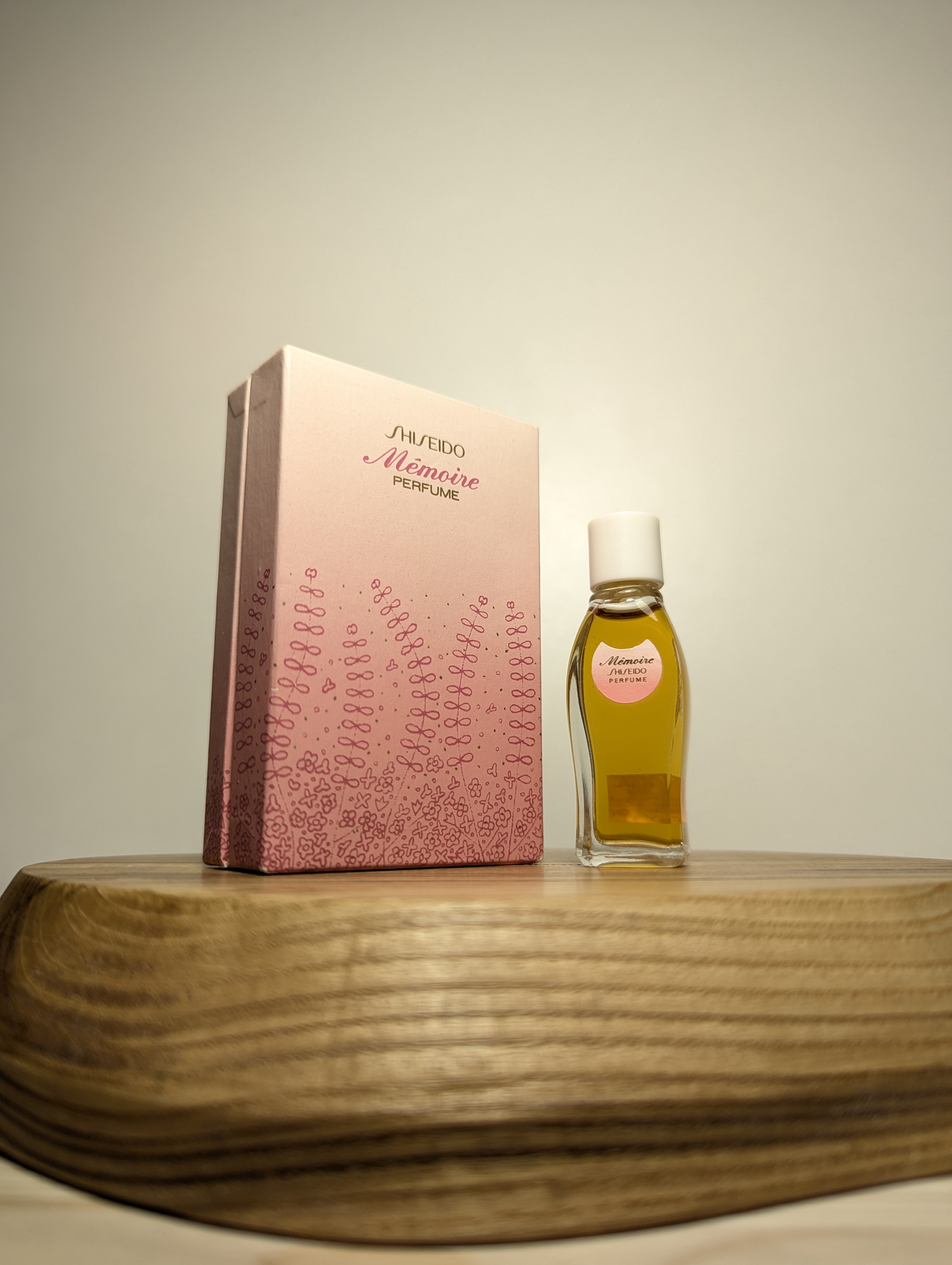 Духи Shiseido Memoire — винтажный флакон