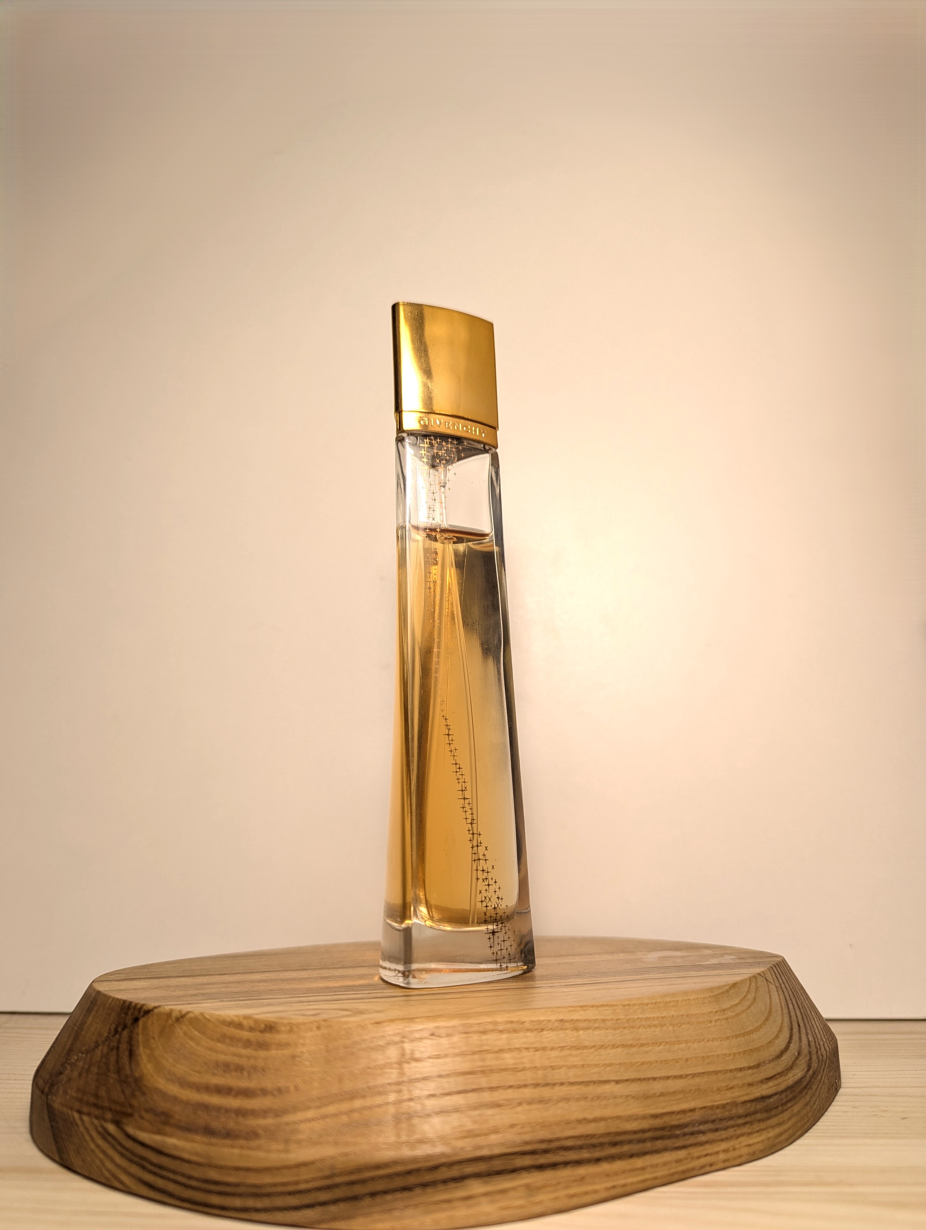 Духи Givenchy Very Irresistible Poesie d’un Parfum d’Hiver — винтажный флакон