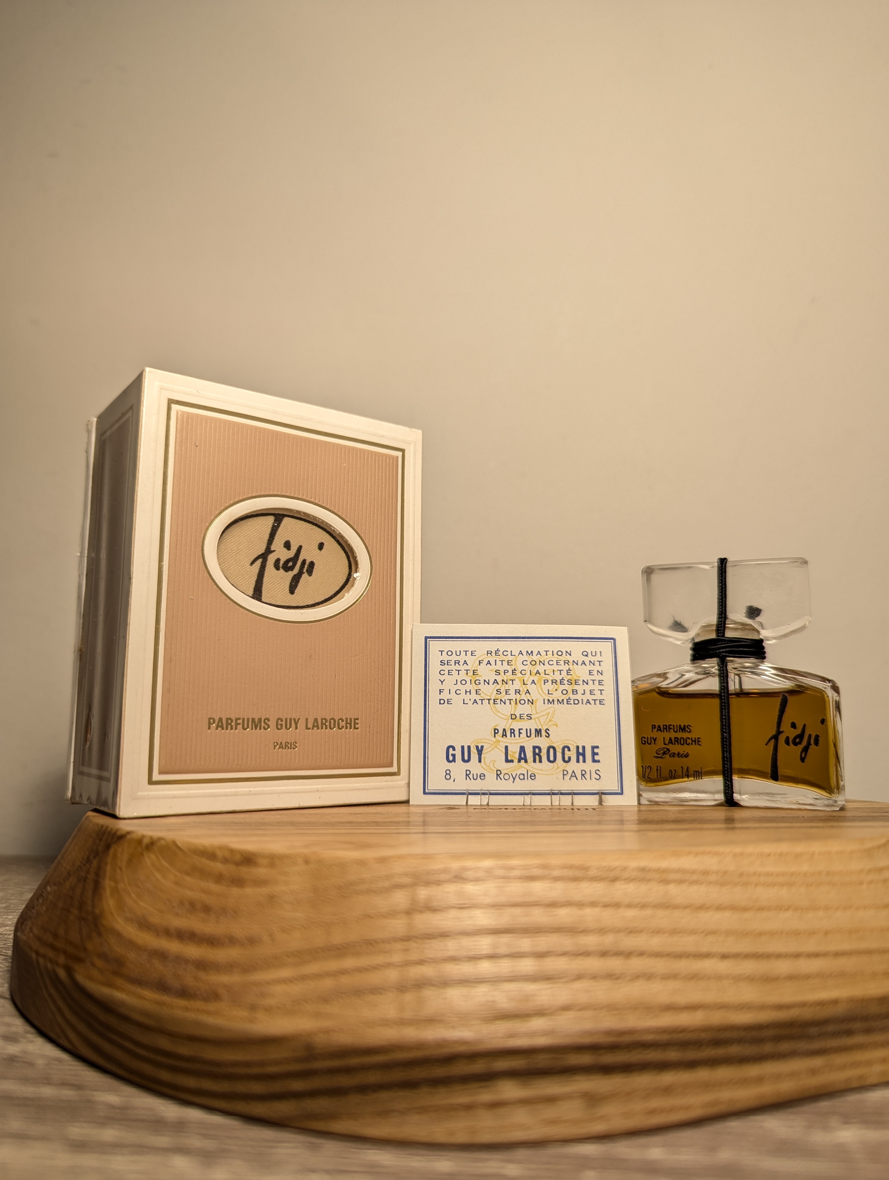 Духи Guy Laroche Fidji Parfum — винтажный флакон