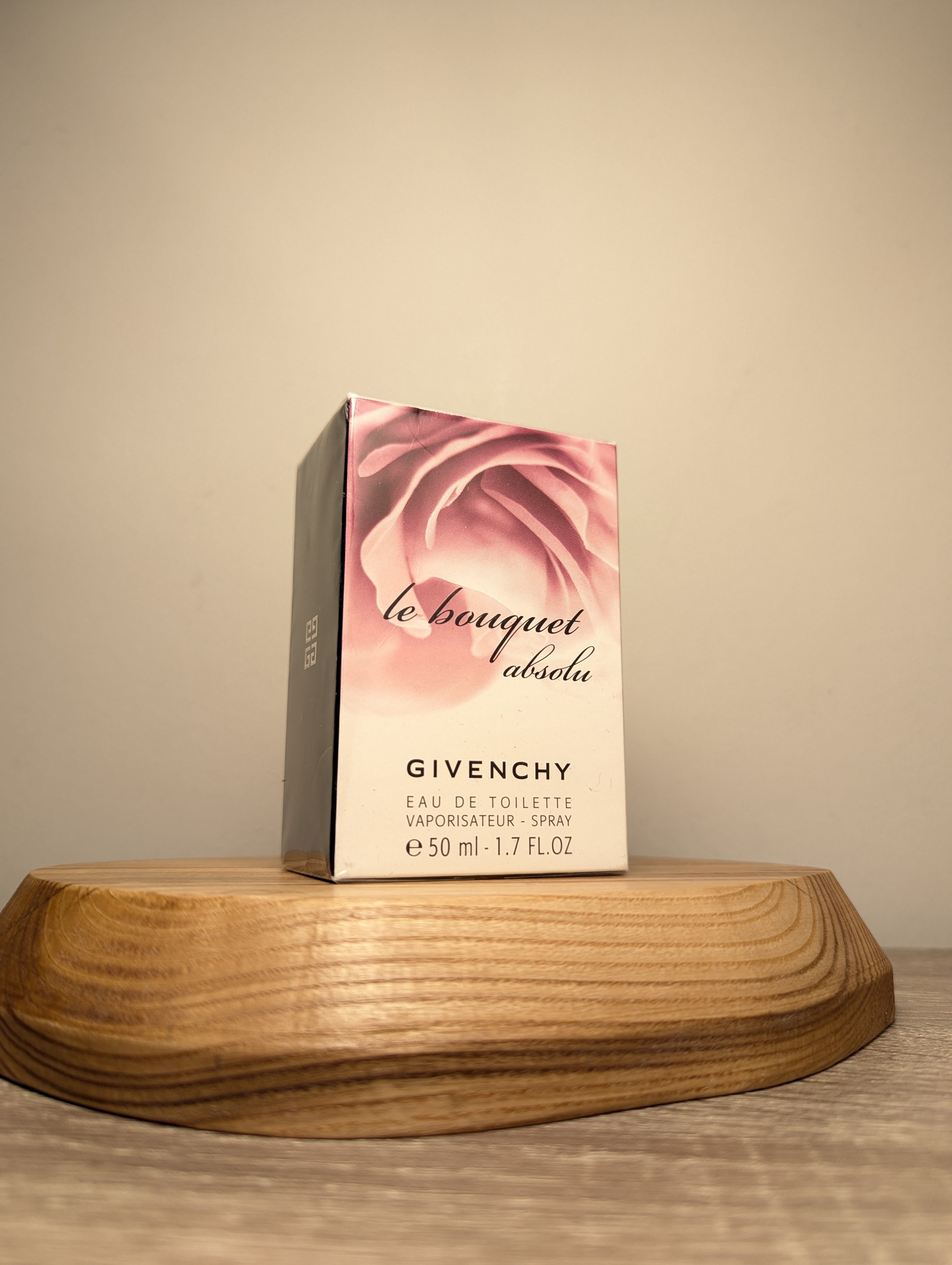 Духи Givenchy Le Bouquet Absolu — винтажный флакон