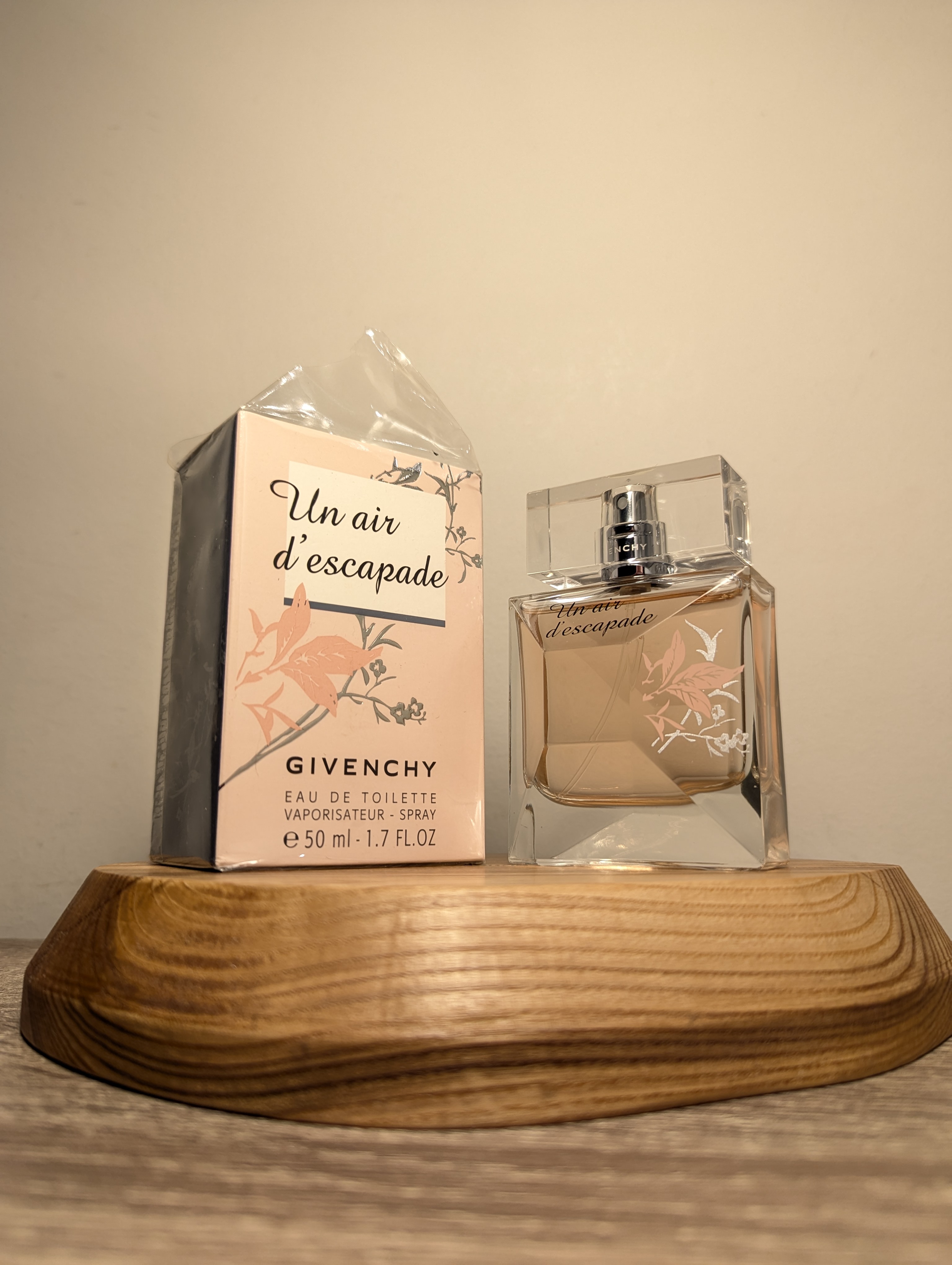 Духи Givenchy Un Air d'Escapade 2014 — винтажный флакон