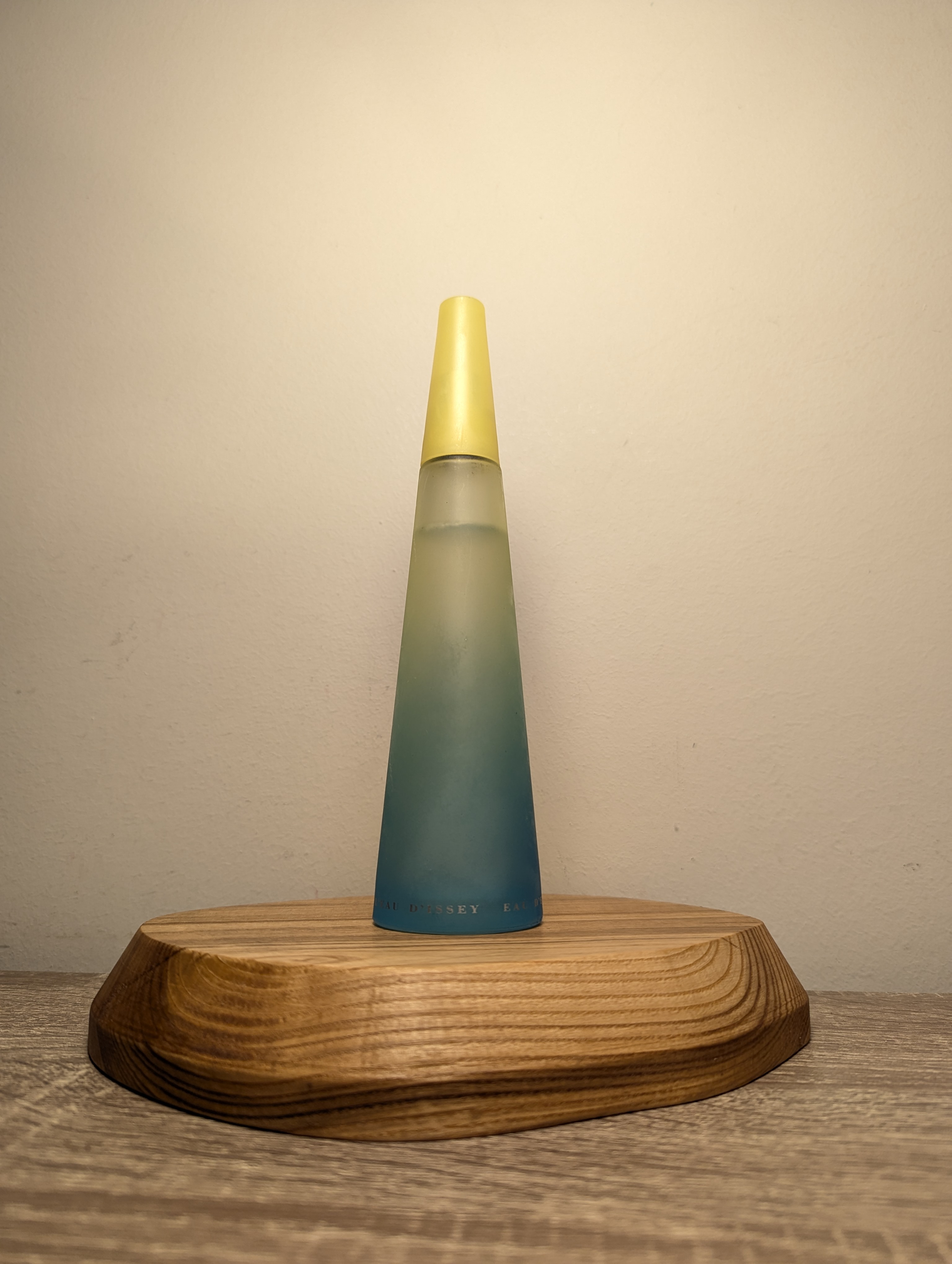 Духи Issey Miyake L'Eau d'Issey Eau d'Ete Parfumee — винтажный флакон