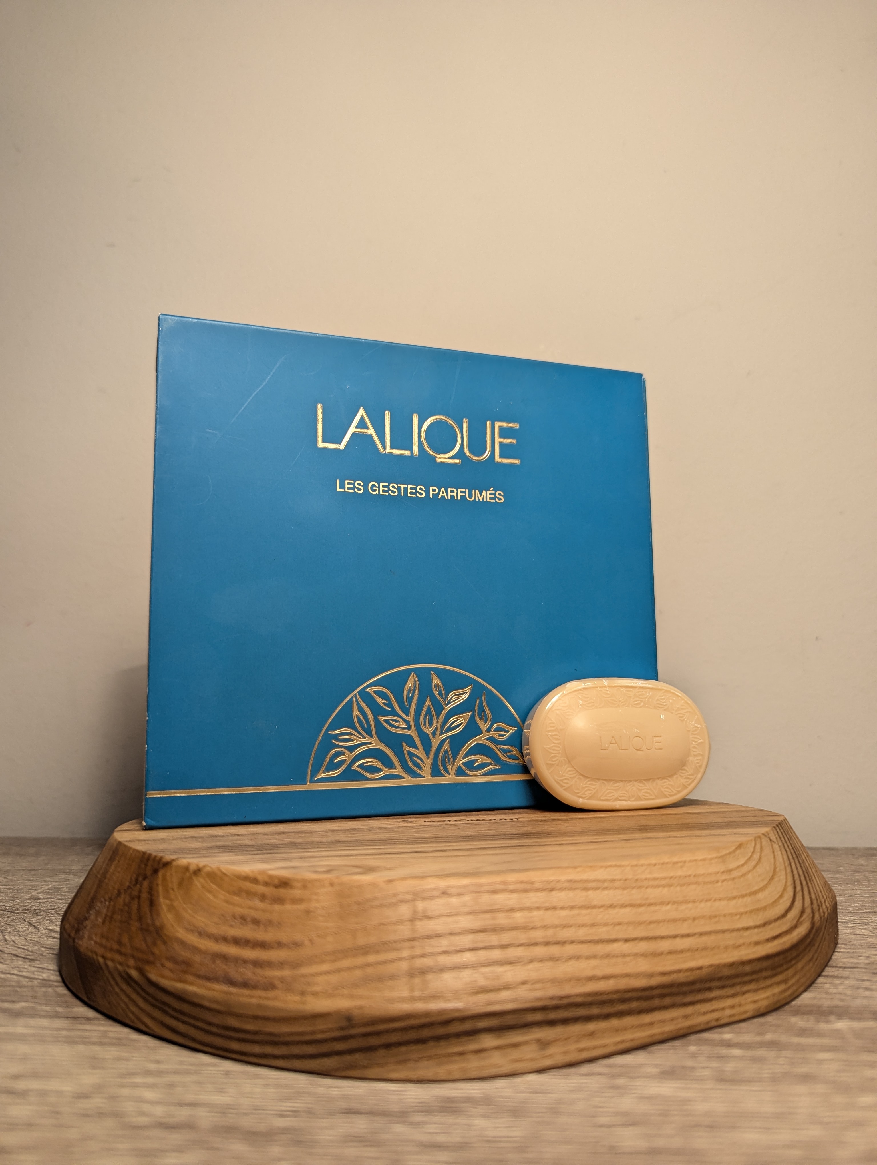 Духи Lalique Lalique Savon Parfume — винтажный флакон