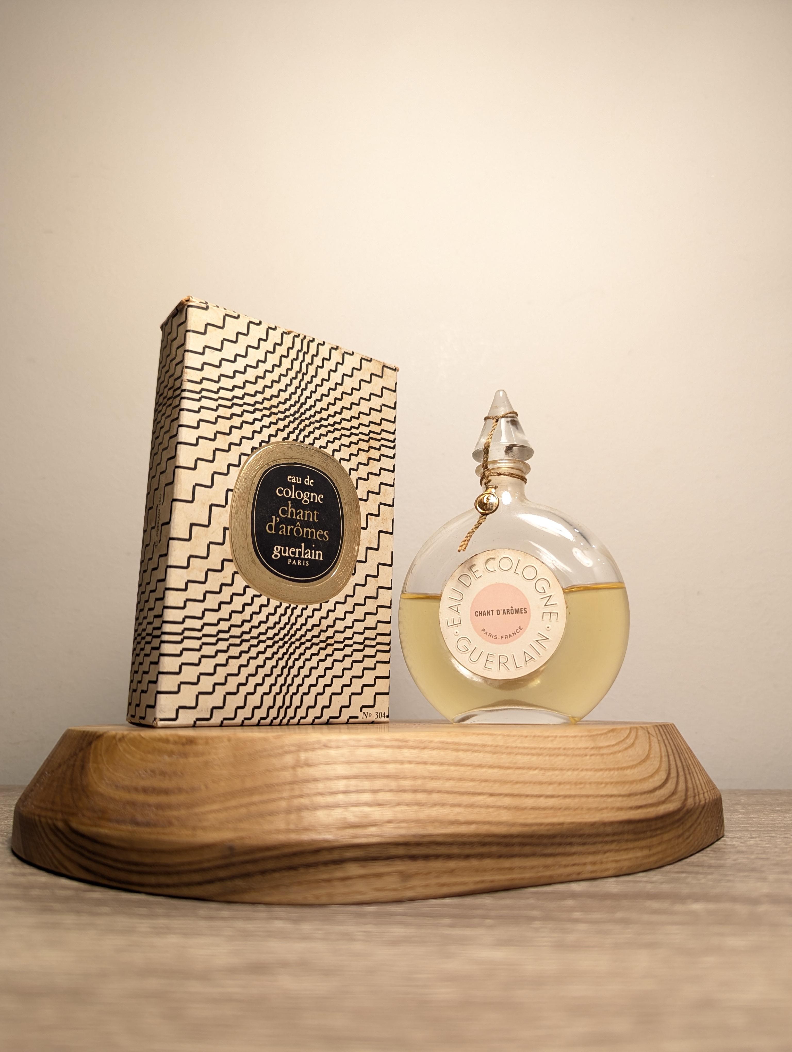 Духи Guerlain Chant d'Aromes — винтажный флакон