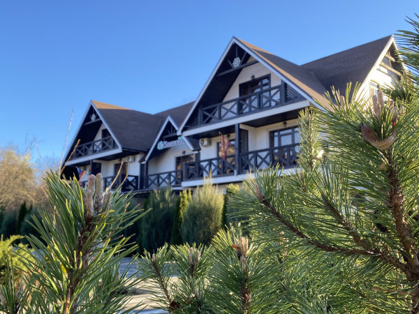 Семейный отель Каштан в Даховской