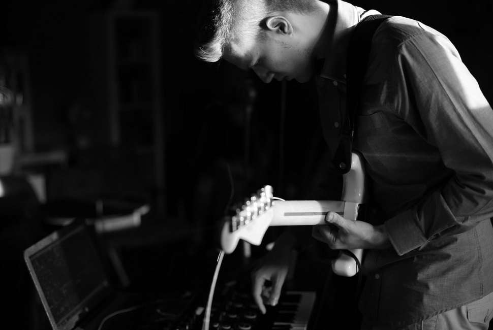 Guys music. Guys music. Guys music. Guys music. Фото шеди мена.