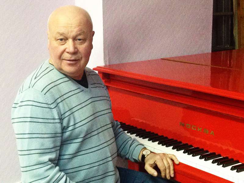 Владимир Елизаров презентует книгу по современному пению