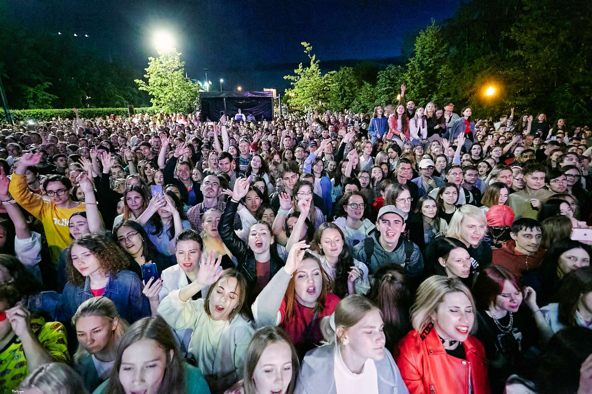 21 апреля концерт екатеринбург. Вечеринка. Вечеринка в Екатеринбурге. Чилаут пати ЕКБ. Токсис концерт Екатеринбург.